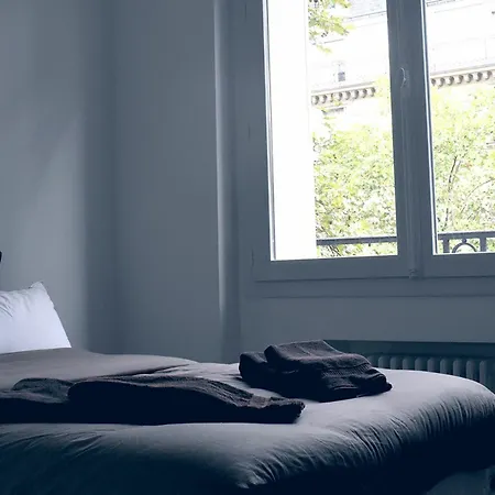 Pelican - Parisian Flat 4 Bedrooms Apartment