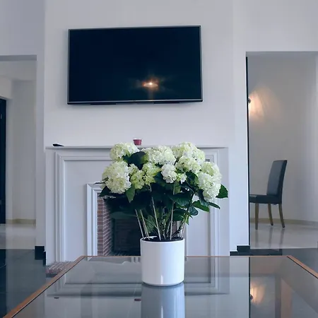 Pelican - Parisian Flat 4 Bedrooms Apartment